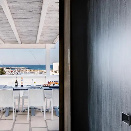 ゲストハウス La Terrazza Sul Porto